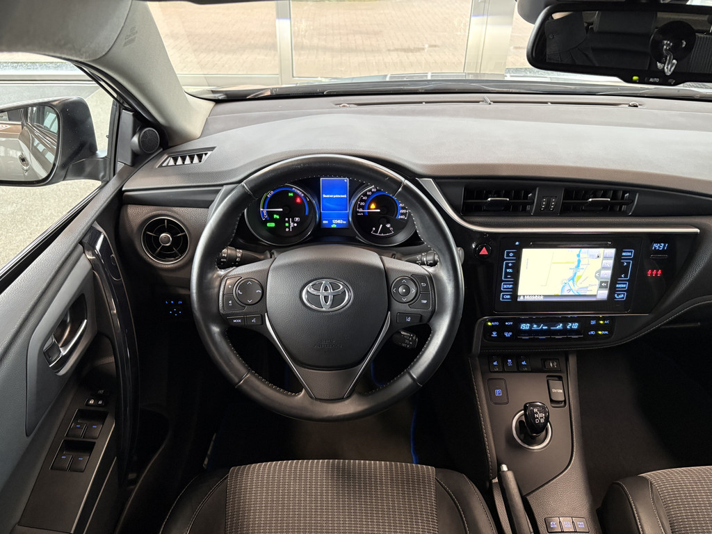 Toyota Auris 1.8 Hybrid Business Pro Automaat 50291509-1.jpg | Autobedrijf De Waal B.V.